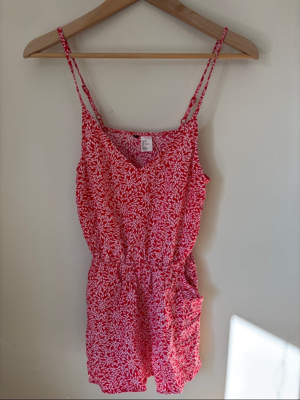 H&M Red and White Floral Sleeveless Romper